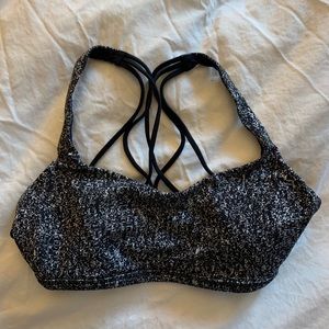 Lululemon sports bra